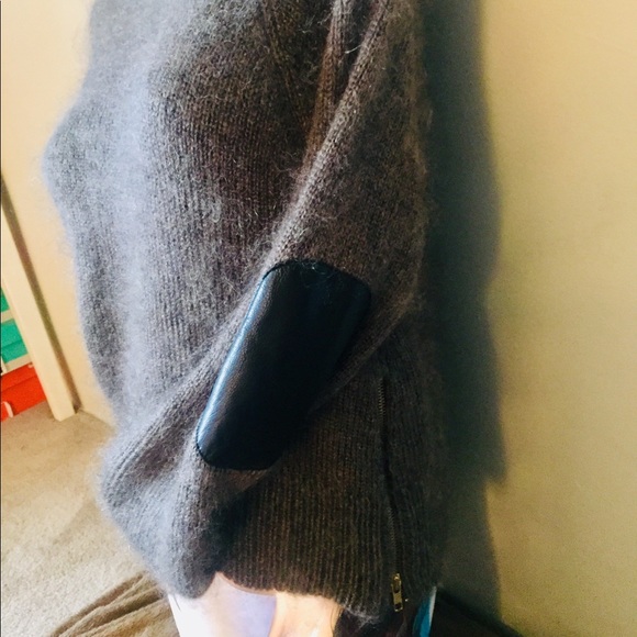 SOLD-A.L.C Zipper Crew Mohair Sweater Size Large - Picture 4 of 8